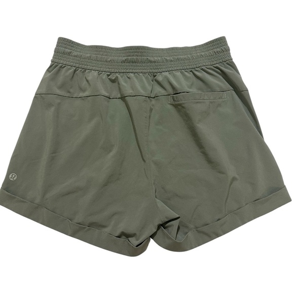 Lululemon Spring Break Away Short 3" SZ 6 - Picture 1 of 5